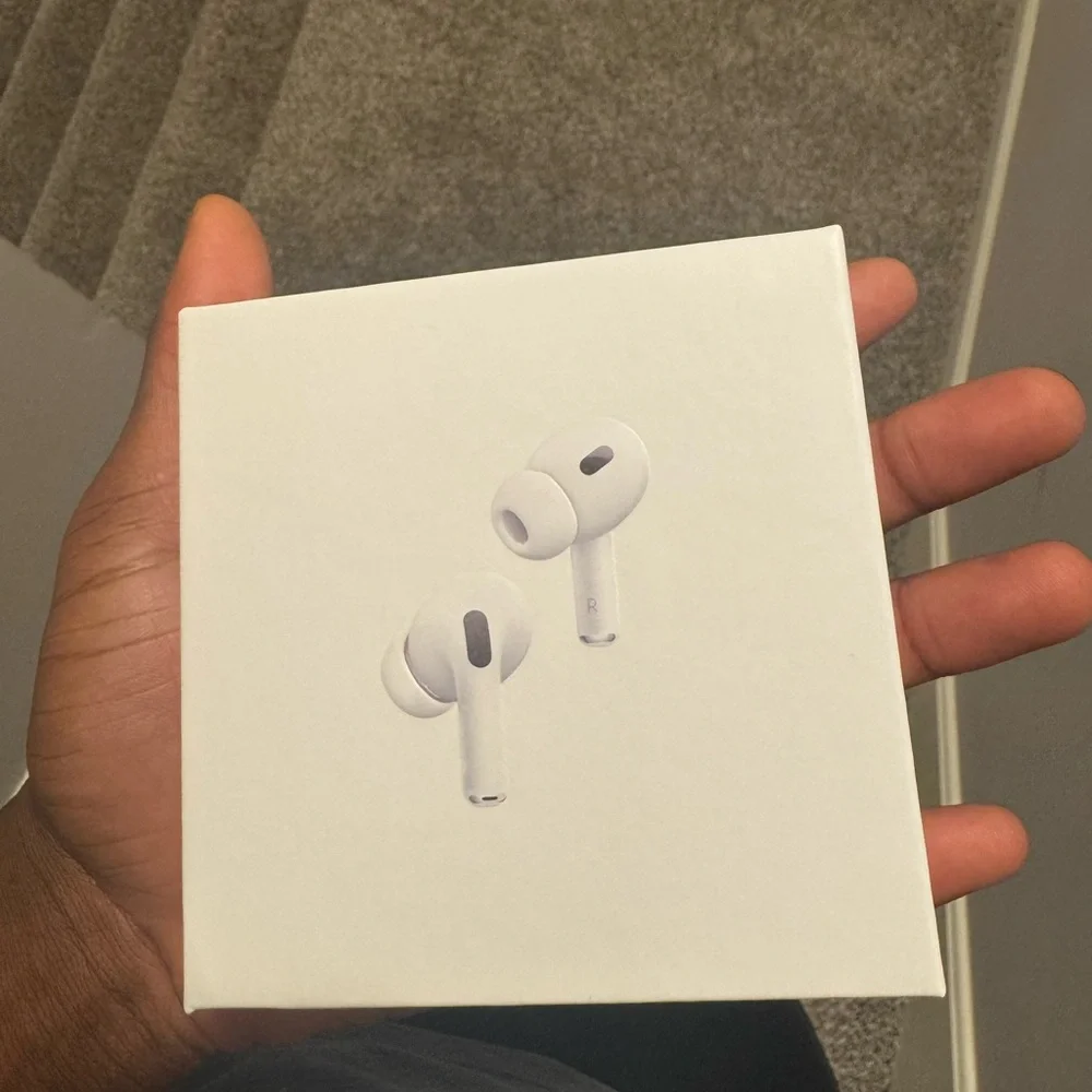 Apple AirPods with White Charging Case